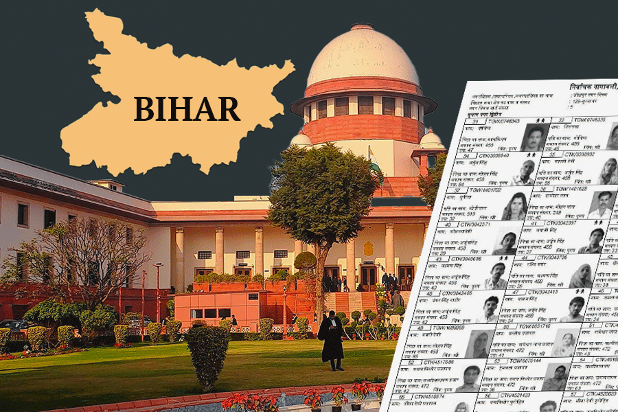 বিহারের ভোটার তালিকায় ফাঁক, 'আপনারা করছেনটা কী?' রাজনৈতিক দলগুলিকে ভর্ৎসনা সুপ্রিম কোর্টের